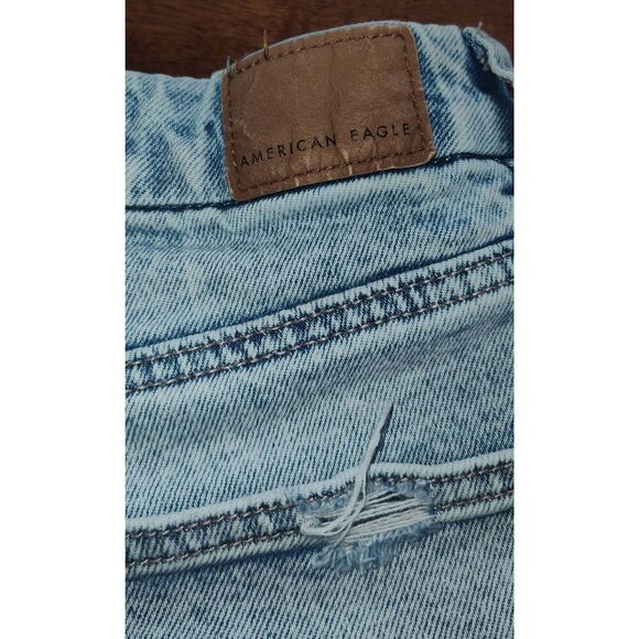 American Eagle Strigid jean shorts frayed distressed Size 4 light wash asymmetri - Picture 9 of 16